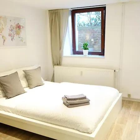 Cosy 3 Apt In The Trendy District Neustadt