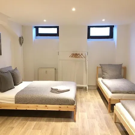 Cosy 3 Apt In The Trendy District Neustadt Apartment *
